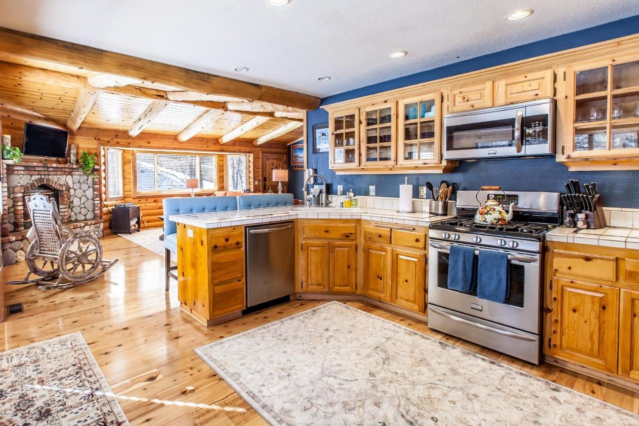 Villa Tres Bien Ensemble Big Bear Lake Zimmer foto