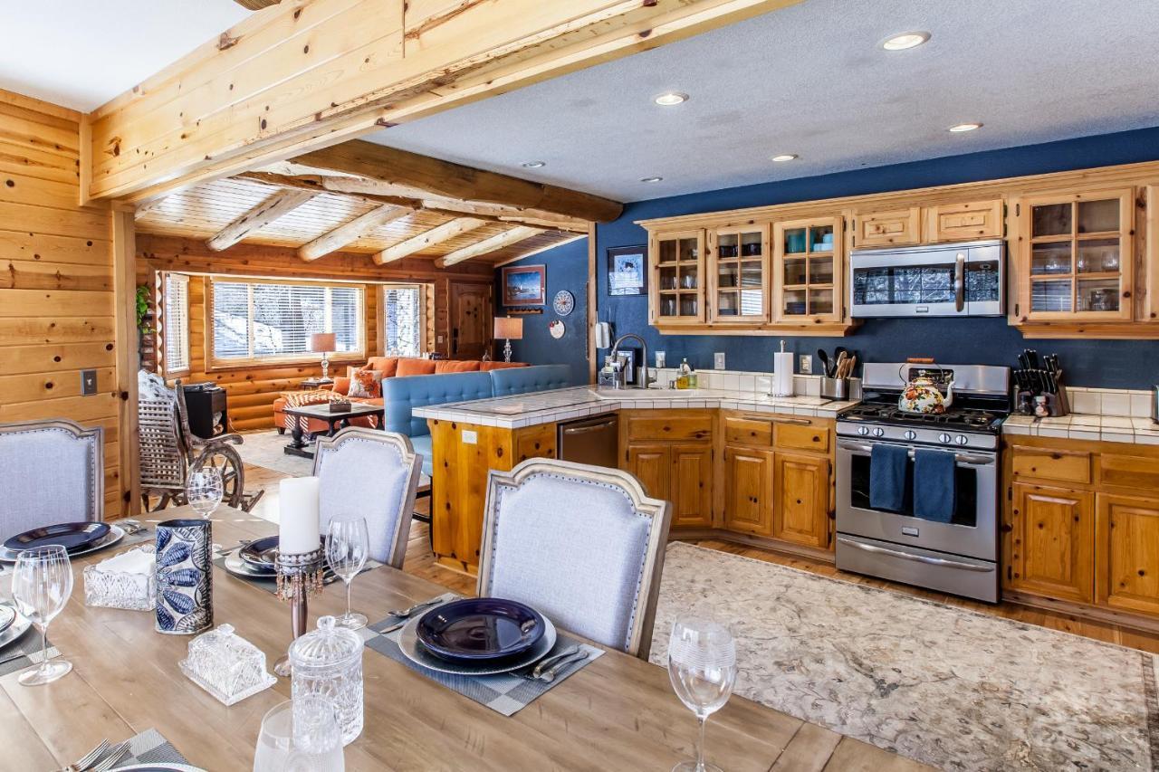 Villa Tres Bien Ensemble Big Bear Lake Zimmer foto